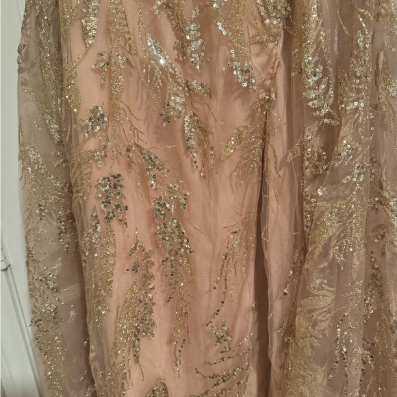 Prom dress - Picture 4 of 8